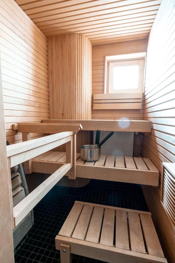 2Ndhomes Stylish 1Br Home With Balcony And Sauna In Kamppi Center Helsínquia Exterior foto