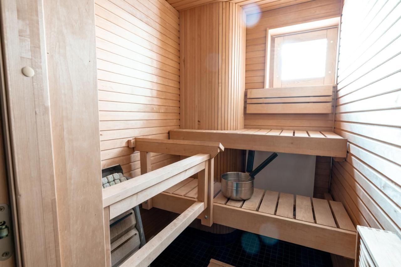 2Ndhomes Stylish 1Br Home With Balcony And Sauna In Kamppi Center Helsínquia Exterior foto